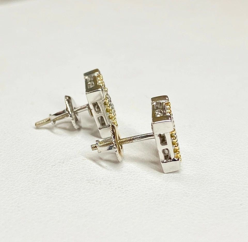10K WHITE GOLD EARRINGS WITH 0.50CTW WHITE & YELLOW DIAMONDS 3.3G: 10K WHITE GOLD EARRINGS WITH WHITE AND YELLOW DIAMONDS 10k White Gold Earrings with White and Yellow Diamonds You are bidding on a pre-owned 10k White Gold Earrings with White and Yellow Diamonds. The