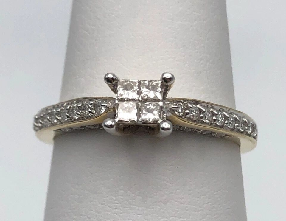 NEW 14K GOLD RING WITH SQUARE HEAD, 0.50CTW NATURAL DIAMONDS (SIZE 7.25) 2.7G: 14k Gold Ring Square Head, 0.50cts of Diamonds Condition: New with tags. Display model. Has very few minor scuffs/scratches due to this (these are the imperfections) Brand new never been worn. Materia
