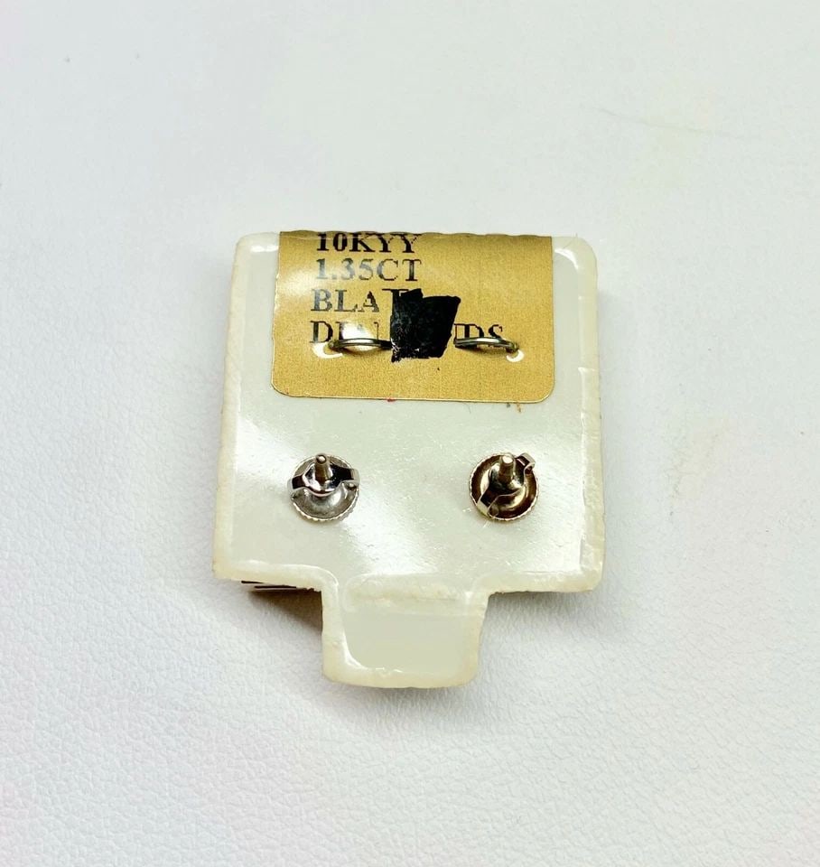 NEW 10K WHITE GOLD SQUARE EARRINGS WITH 1.35CTW BLACK DIAMONDS, 3 GRAMS: 10K WHITE GOLD EARRINGS, 1.35CT, 50 BLACK ROUND CUT DIAMONDS NEW 10k White Gold Earrings, 1.35ct, 50 Black Round Cut Diamonds NEW You are bidding on a new with defects 10k White Gold Earrings, 1.35ct,