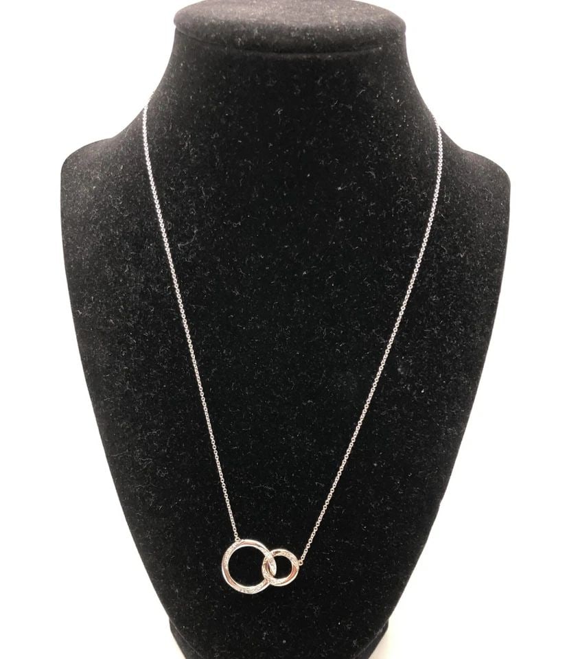 MIRACLE LINKS 10K WHITE & ROSE GOLD NECKLACE WITH 0.16CTS DIAMONDS ( 19" ) 4.2G: MIRACLE LINKS 10K TWO TONE WHITE/ROSE GOLD NECKLACE WITH 0.16CTS DIAMONDS 19" Miracle Links 10k two tone white/rose gold Necklace with 0.16cts Diamonds 19" You are bidding on a Miracle Links 10k two t