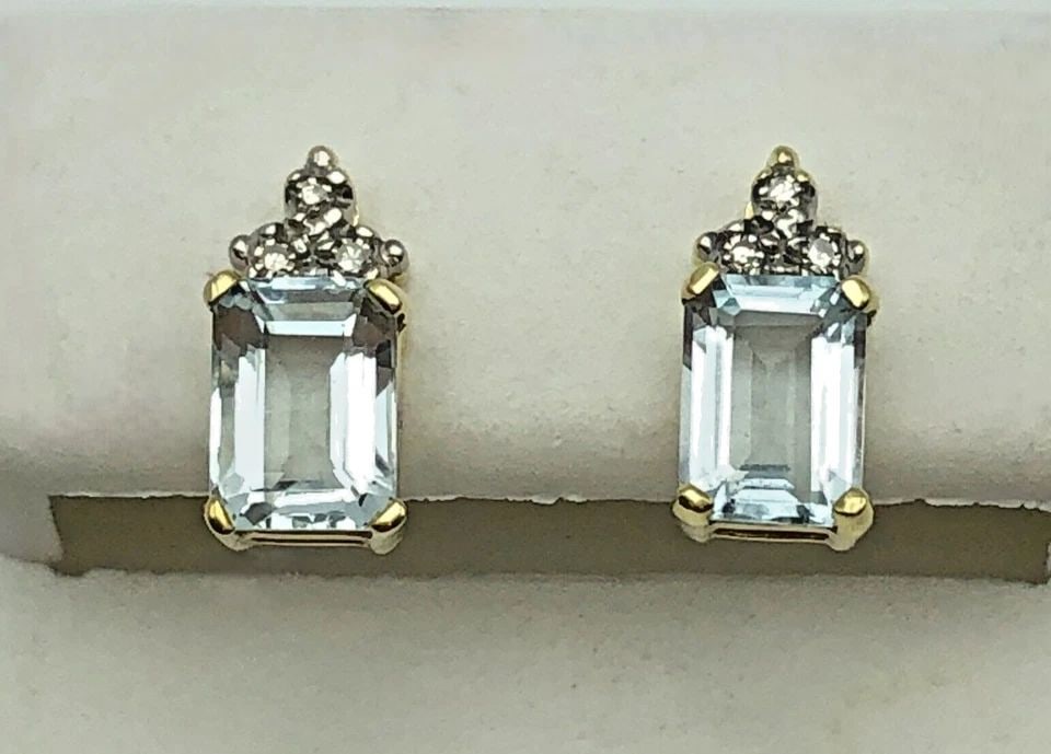 14K GOLD EARRINGS WITH AQUAMARINE AND 0.09CTW DIAMONDS 1.7GRAMS (1 of 2)