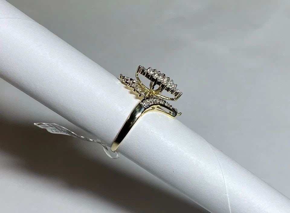 NEW 10K GOLD CLUSTER COCKTAIL STYLE RING WITH 0.50CTW DIAMONDS (SIZE 7) 3.3G (1 of 2)