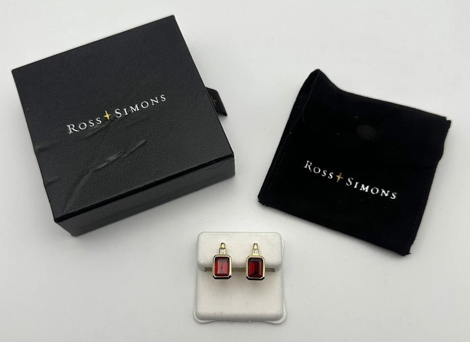 ROSS SIMONS 14K YELLOW GOLD EARRINGS WITH GARNETS AND 0.04CTS DIAMONDS 3.1 GRAMS (1 of 2)