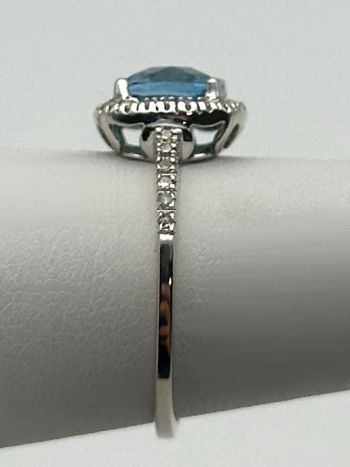 10K WHITE GOLD RING WITH 7MM BLUE TOPAZ, 0.38CTW DIAMONDS (SIZE 7) 2.3 GRAMS (1 of 2)