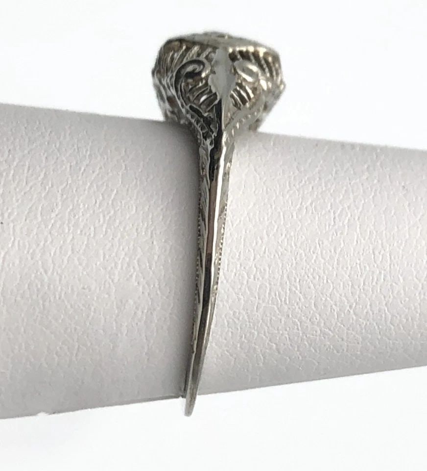 18K WHITE GOLD FILIGREE RING, SINGLE 0.10CT DIAMOND (SIZE 5.5) 1.7 GRAM (1 of 2)