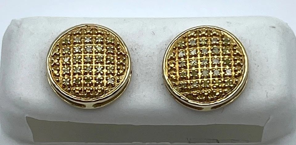 10K YELLOW GOLD ROUND SCREW BACK EARRINGS WITH 0.15CT YELLOW DIAMONDS 2.2 GRAM: 10K YELLOW GOLD ROUND SCREW BACK EARRINGS WITH 0.15CT YELLOW DIAMONDS 10k Yellow Gold Round Screw Back Earrings with 0.15ct Yellow Diamonds You are bidding on a 10k Yellow Gold Round Screw Back Earrin