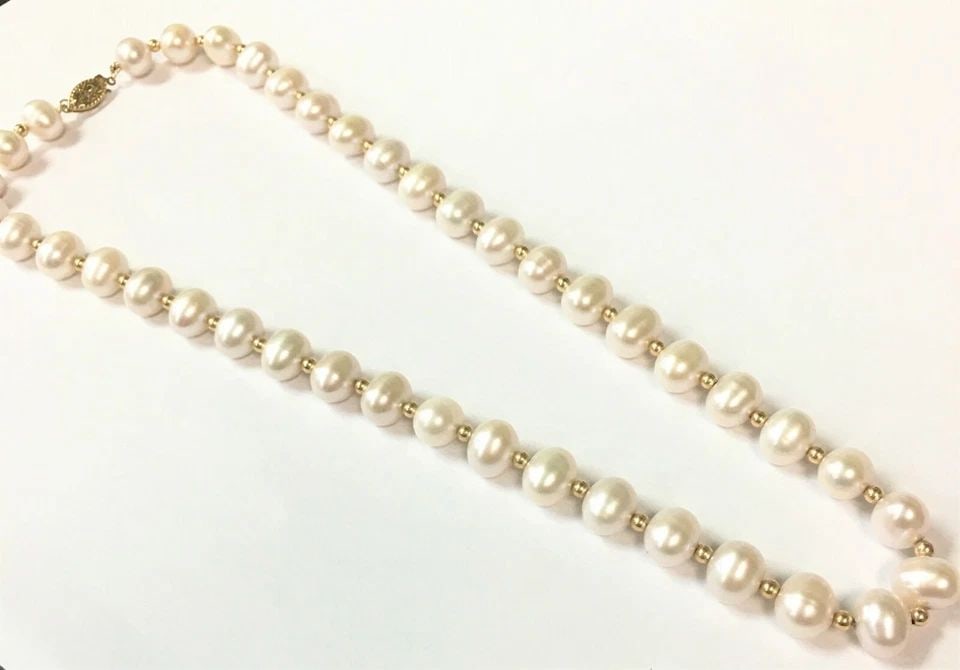 VINTAGE PEARL NECKLACE WITH 14K YELLOW GOLD BEADS AND CLASP ( 18 INCH ) 40.6G: VINTAGE PEARL NECKLACE WITH 14K YELLOW GOLD BEADS AND CLASP 18 INCH Vintage Pearl Necklace with 14k Yellow Gold Beads and Clasp You are bidding on a pre-owned Vintage Pearl Necklace with 14k Yellow Go