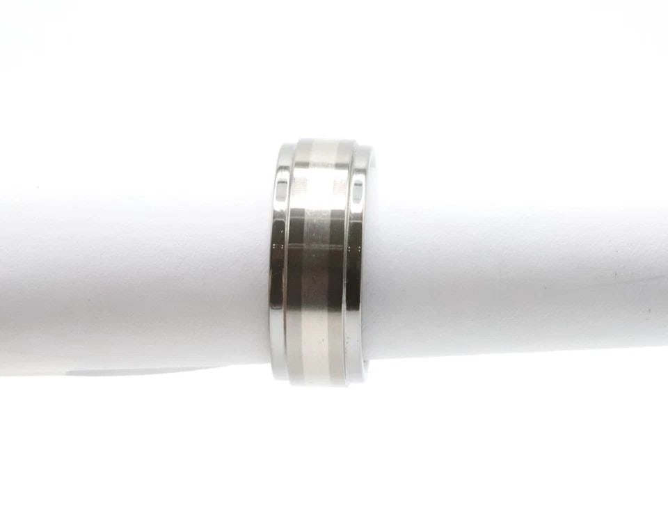 TRITON TUNGSTEN CARBIDE BAND WITH CENTER PLATINUM INLAY (SIZE 10) 9MM WIDE: TRITON TUNGSTEN CARBIDE BAND WITH CENTER PLATINUM INLAY ( SIZE: 10 ) TRITON Tungsten carbide band with center Platinum inlay You are bidding on a TRITON Tungsten carbide band with center Platinum inla