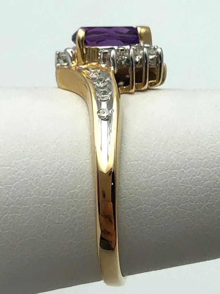 10K GOLD RING, PEAR SHAPED AMETHYST, 0.16CTW DIAMONDS (SIZE 7) 2.1 GRAM (1 of 2)