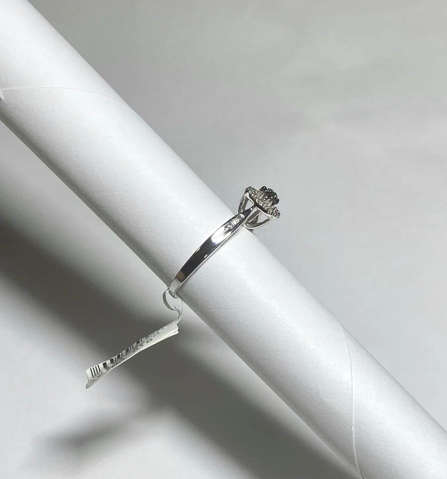 NEW 10K WHITE GOLD RING WITH 0.20CTW BLACK AND WHITE DIAMONDS (SIZE 7.25) 2 GRAM (1 of 2)
