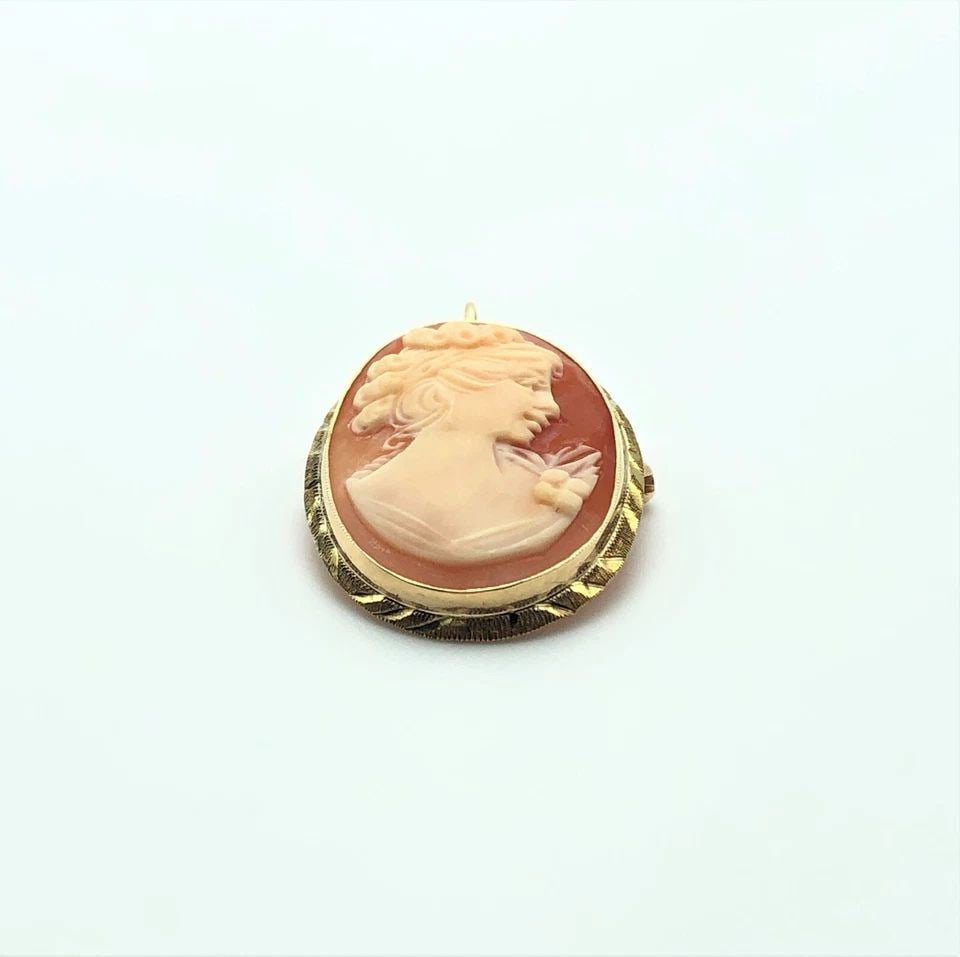 14K GOLD, HAND CARVED VINTAGE CAMEO SHELL BROOCH / PENDANT 3.7G (1 of 2)