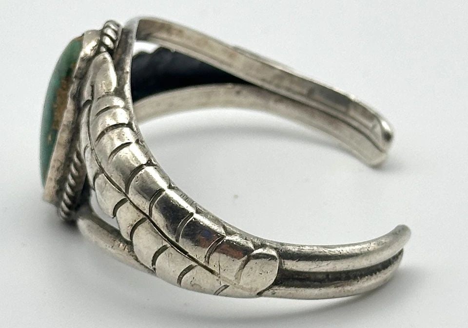 VINTAGE 925 SILVER NAVAJO CUFF BRACELET, GREEN TURQUOISE (6 INCH) 34.3 GRAMS (1 of 2)