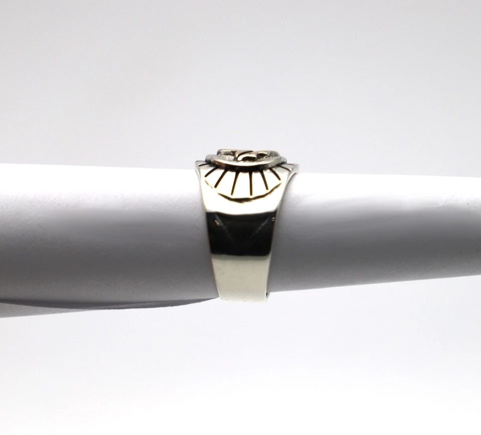 M.M. ROGERS 925 SILVER RING, 14K GOLD BEAR (SIZE 7.75) 9.4 GRAM: M.M. ROGERS STERLING SILVER RING WITH 14K GOLD BEAR ON THE FRONT (SIZE: 7.75) M.M. Rogers Sterling Silver Ring with 14k Gold Bear on the front You are bidding on a M.M. Rogers Sterling Silver Ring wit