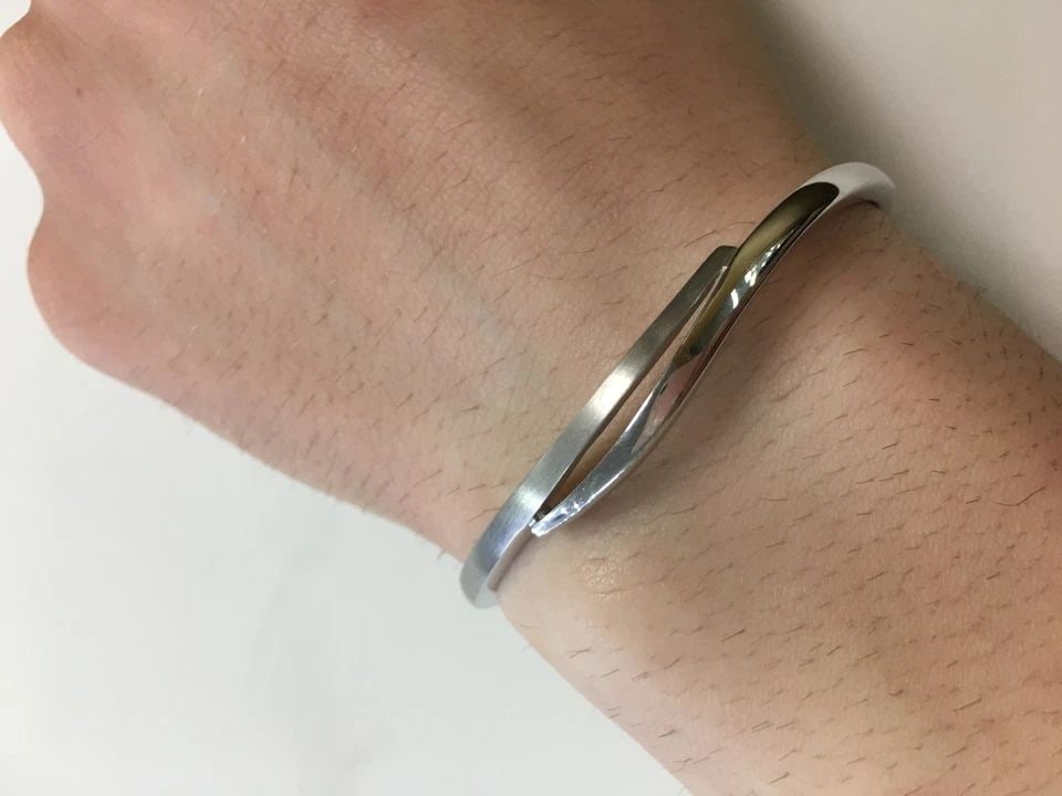 NEW BREUNING BYPASS BANGLE BRACELET IN STERLING SILVER (7.5 INCH) 13.5 GRAMS (1 of 2)