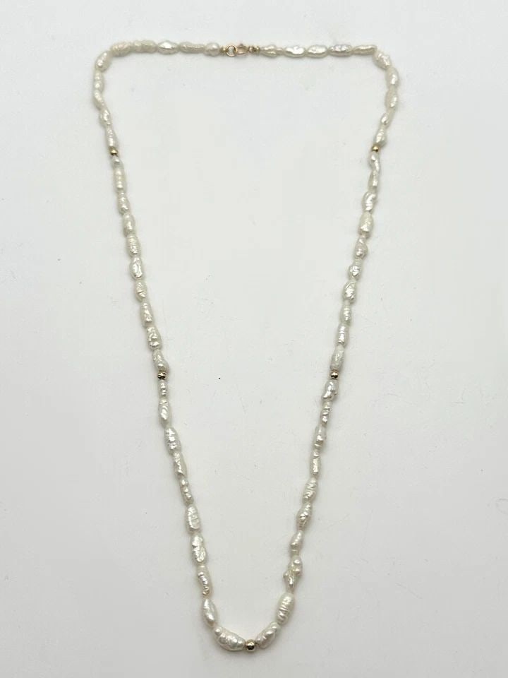 FRESH WATER PEARL NECKLACE WITH 14K GOLD BEADS AND CLASP ( 18 INCH ) 3.5MM 7.6G: Fresh Water Pearl Necklace with 14k Gold Beads and Clasp Condition: Used Material: 14k Yellow Gold for the clasp ends as well as the five 2.5mm sized accented beads Necklace Size: 18 inches long, roug