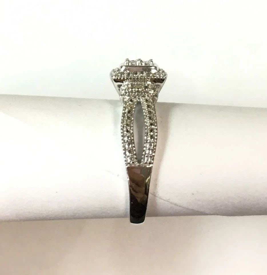 WOMAN'S 925 STERLING SILVER RING WITH 0.06CTW DIAMONDS (SIZE 6.75) 3.2 GRAM (1 of 2)