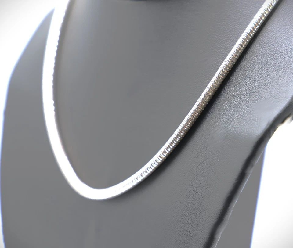 MILOR 950 SILVER CHAIN, SNAKE STYLE NECKLACE ( 16 INCH ) 19.4 GRAM: MILOR 950 SILVER CHAIN, SNAKE STYLE NECKLACE 16 INCHES MILOR 950 Silver Chain, Snake Style Necklace You are bidding on a MILOR 950 Silver Chain, Snake Style Necklace. The necklace has been fully check