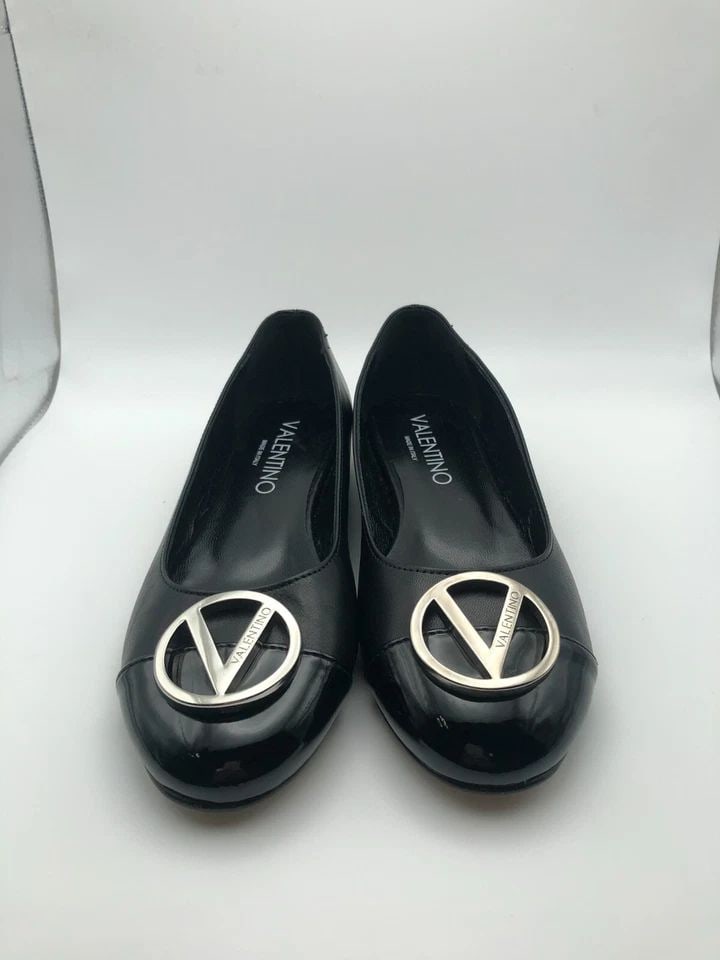 VALENTINO WOMAN'S BLACK FLATS WITH SILVER LOGO (SIZE 6) (1 of 2)