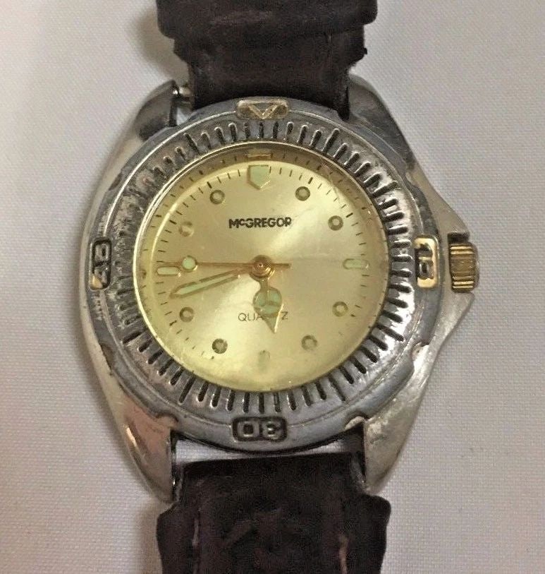 MCGREGOR VINTAGE WOMEN'S WATCH 27MM: Mcgregor vintage women's watch You are bidding on a pre-owned Mcgregor vintage women's watch. The watch is in excellent working condition. There are scratches on the watch from wear and tear, it is in