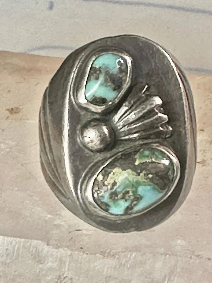 NAVAJO RING TURQUOISE SIZE 9.50 BAND STERLING SILVER WOMEN MEN: NAVAJO RING TURQUOISE SIZE 9.50 BAND STERLING SILVER WOMEN MEN Navajo ring turquoise size 9.50 band sterling silver women men Size 9.50 Between a size 9.5 and a size 9.75 Weight 13.5g Length 1" Width 