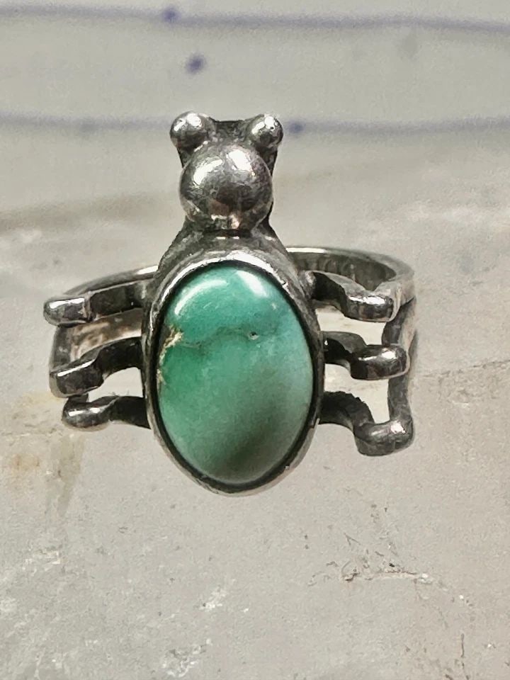 SPIDER BUG RING TURQUOISE SOUTHWEST SIGNED CORTEZ SIZE 5 STERLING SILVER WOMEN: SPIDER BUG RING TURQUOISE SOUTHWEST SIGNED CORTEZ SIZE 5 STERLING SILVER WOMEN Spider Bug ring turquoise southwest signed Cortez size 5 sterling silver women girls Size 5 Weight 3.8g Length 5/8" Width