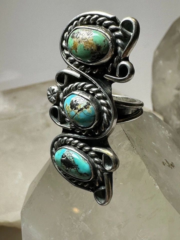 TURQUOISE RING SIZE 6.50 LONG NAVAJO SOUTHWEST STERLING SILVER WOMEN: TURQUOISE RING SIZE 6.50 LONG NAVAJO SOUTHWEST STERLING SILVER WOMEN Turquoise ring size 6.50 long Navajo southwest sterling silver women I leave the rings unpolished until I sell .. If the buyer want