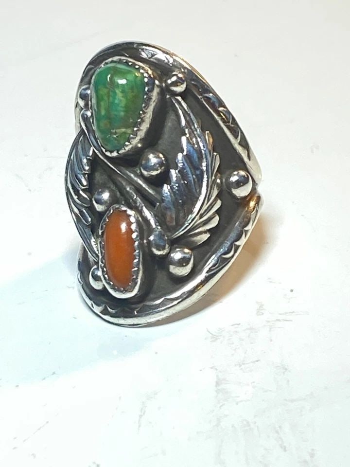 TURQUOISE RING NAVAJO CORAL SOUTHWEST STERLING SILVER WOMEN MEN: TURQUOISE RING NAVAJO CORAL SOUTHWEST STERLING SILVER WOMEN MEN Turquoise ring Navajo coral southwest sterling silver women men Signed AS Size Between a size 9.50 and a size 9.75 Weight 11.9g Length 1