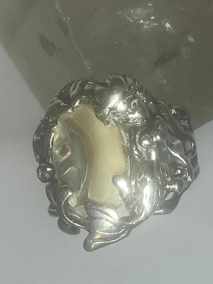 MERMAID RING FISH ABALONE BOHO PINKY STERLING SILVER WOMEN: MERMAID RING FISH ABALONE BOHO PINKY STERLING SILVER WOMEN Mermaid ring fish abalone boho sterling silver women Size 4.75 Weight 10g Length 7/8" Width 5/8" Thinnest part 3/16"
