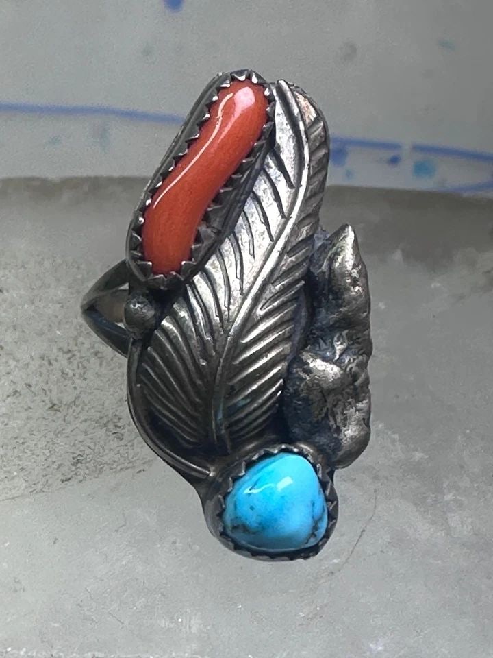 LONG NAVAJO TURQUOISE CORAL RING LEAF FEATHER BAND SIZE 6 STERLING SILVER WOMEN: LONG NAVAJO TURQUOISE CORAL RING LEAF FEATHER BAND SIZE 6 STERLING SILVER WOMEN Long Navajo Turquoise Coral Ring leaf feather Band size 6 sterling silver women girls Size 6 Weight 6.3g Length 1 1/4" W