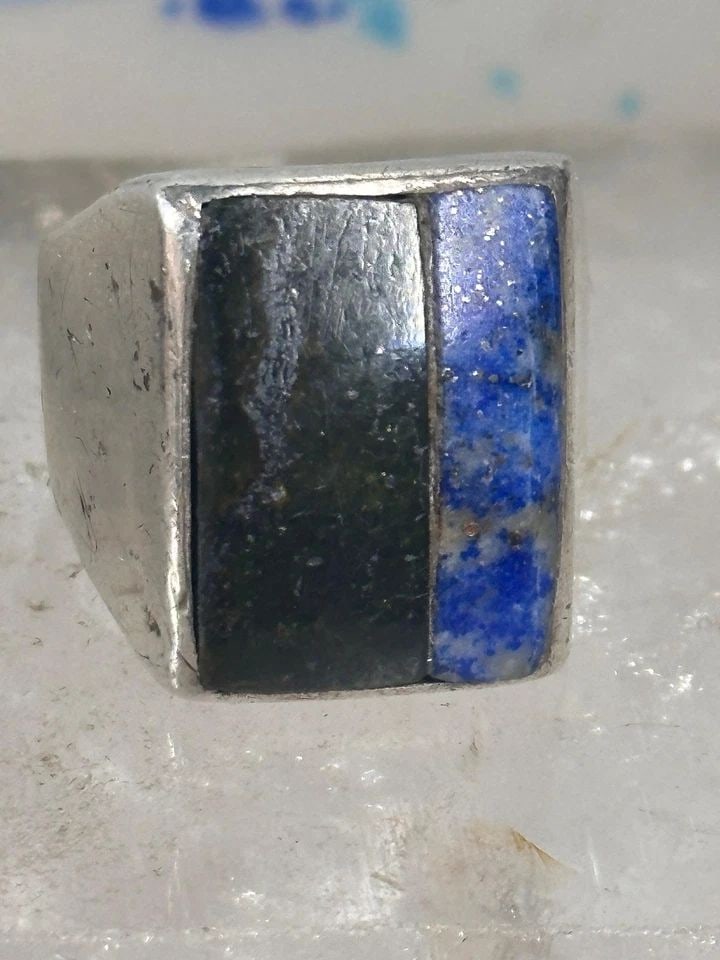 ONYX SODALITE RING SIZE 8.75 SOUTHWEST STERLING SILVER WOMEN MEN: ONYX SODALITE RING SIZE 8.75 SOUTHWEST STERLING SILVER WOMEN MEN Onyx Sodalite ring size 8.75 southwest sterling silver women men Size 8.75 Weight 12.7g Length 5/8" Widest part 1/2" Thinnest part of b