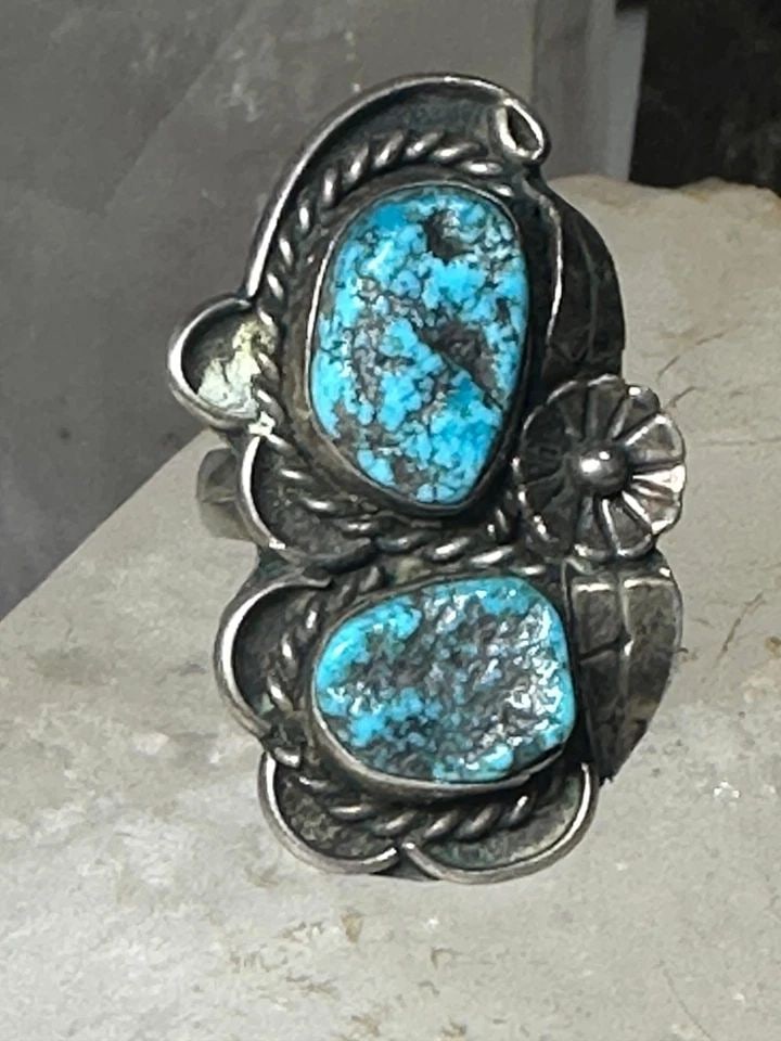 TURQUOISE RING SIZE 7 NAVAJO SQUASH BLOSSOM DESIGN SOUTHWEST LONG STERLING SILVE (1 of 2)