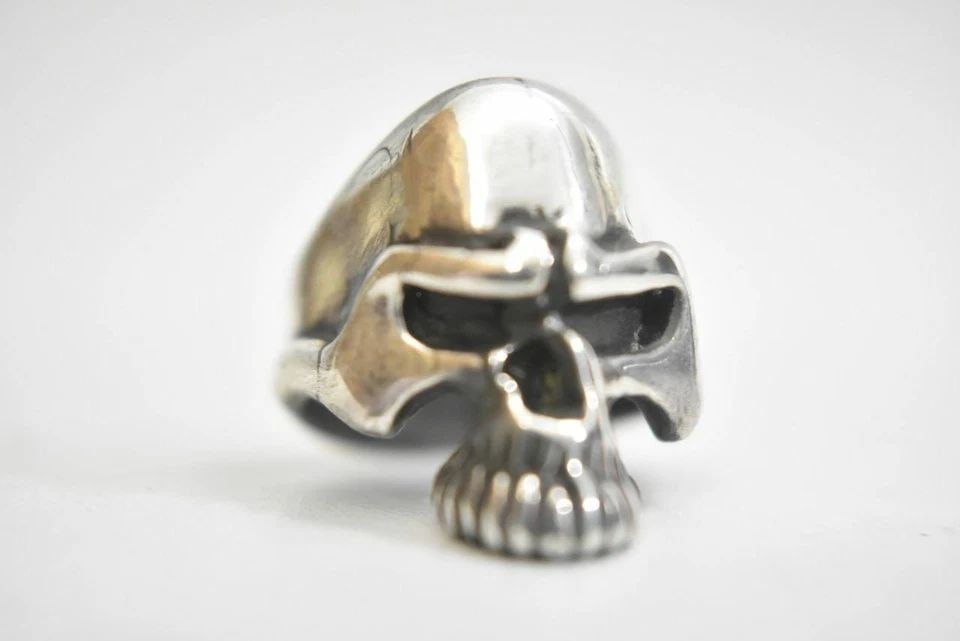 SKULL RING BIKER BAND STERLING SILVER WOMEN MEN DAY OF THE DEAD SIZE 8: SKULL RING BIKER BAND STERLING SILVER WOMEN MEN DAY OF THE DEAD SIZE 8 Skull ring Biker band sterling silver women men Day of the Dead Size 8 Between a Size 8 and a Size 8.25 Weight 16.4g Widest Part 