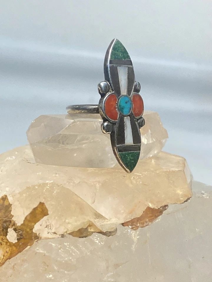 TURQUOISE RING SIZE 5 LONG FLOWER NAVAJO ONYX MOP CORAL SOUTHWEST STERLING SILVE: TURQUOISE RING SIZE 5 LONG FLOWER NAVAJO ONYX MOP CORAL SOUTHWEST STERLING SILVE Turquoise ring long flower Navajo onyx MOP coral sterling silver southwest women girls Size 5 Weight 4.4g Length. 1. 1/