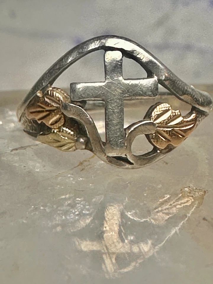 BLACK HILLS GOLD RING CROSS RELIGIOUS LEAVES FLORAL BAND PINKY SIZE 4.7 STERLING (1 of 2)