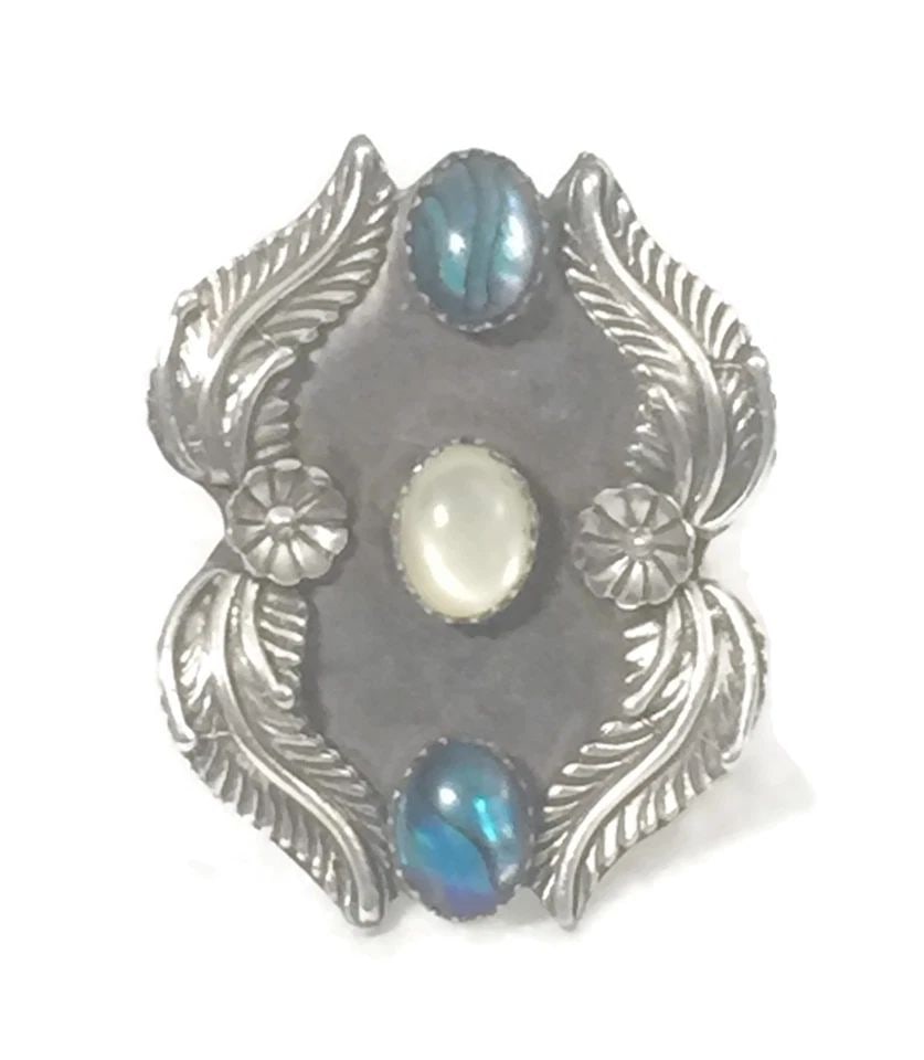 ABALONE MOP RING VINTAGE SOUTHWEST STERLING SILVER BOHO RING SIZE 8.75: ABALONE MOP RING VINTAGE SOUTHWEST STERLING SILVER BOHO RING SIZE 8.75 Abalone Mother of Pearl MOP Vintage Sterling Silver Southwest Tribal Ring Signed with Logo Notice How the Ring was made with the 