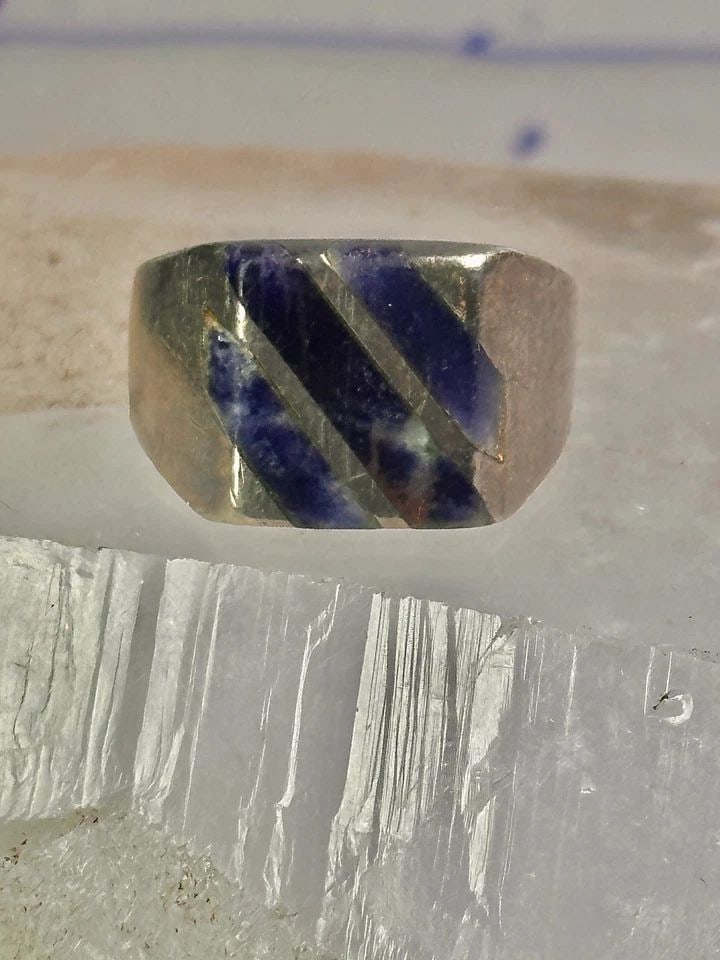 MEXICO TAXCO RING SIZE 6 BLUE LAPIS OR SODALITE ? WIDE BAND STERLING SILVER: MEXICO TAXCO RING SIZE 6 BLUE LAPIS OR SODALITE ? WIDE BAND STERLING SILVER Mexico Taxco ring size 6 blue lapis or sodalite ? wide band sterling silver women men Size 6 Weight 8.7g Length 7/16" Width.