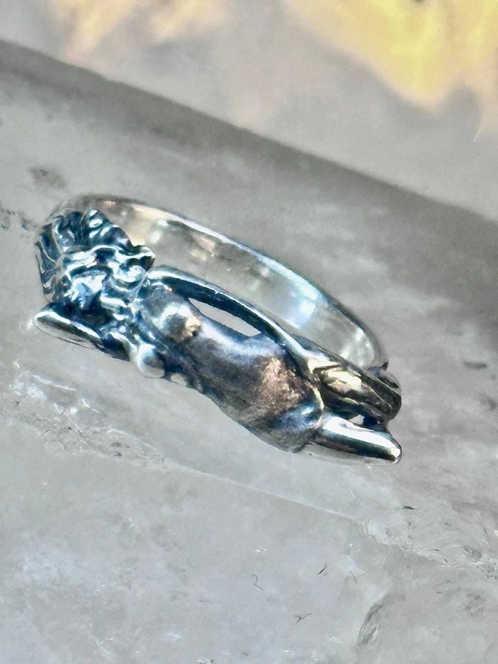LADY RING WOMEN NUDE BAND STERLING SILVER SIZE 7.5 WOMEN (1 of 2)