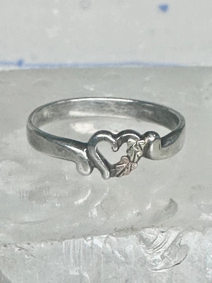 BLACK HILLS GOLD RING HEART VALENTINE LEAVES FLORAL BAND SIZE 7.75 STERLING (1 of 2)