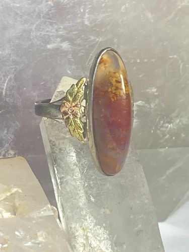 AGATE RING LONG ART DECO PINKY STERLING SILVER WOMEN GIRLS METAL OVERLAY ON LEAV: AGATE RING LONG ART DECO PINKY STERLING SILVER WOMEN GIRLS METAL OVERLAY ON LEAV Agate ring long Art Deco pinky sterling silver women girls metal overlay on leaves Size 4.50 Weight 4.2g Length 7/8" Wi