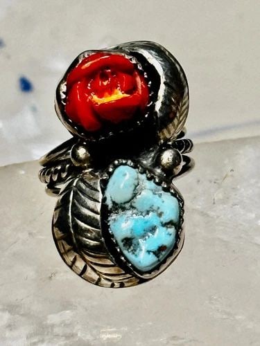 TURQUOISE CORAL RING ROSE NAVAJO VINTAGE STERLING SILVER SIZE 6.75 WOMEN: TURQUOISE CORAL RING ROSE NAVAJO VINTAGE STERLING SILVER SIZE 6.75 WOMEN Turquoise ring coral rose Navajo leaves size 6.75 sterling silver women AS IS In the coral rose has some red in a different sha