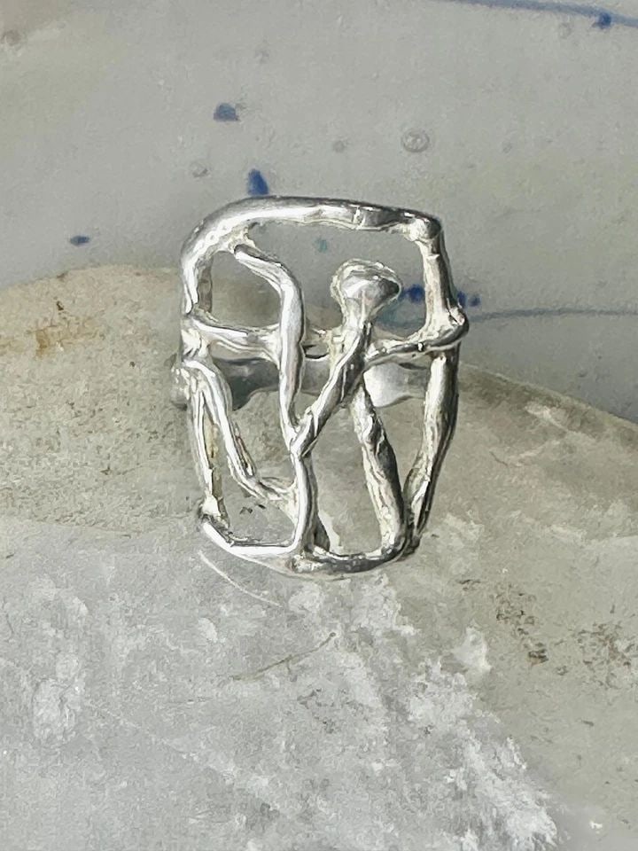 ABSTRACT FIGURATIVE RING HUMAN FIGURE BRUTALIST BAND SIZE 8 STERLING SILVER FIGU (1 of 2)