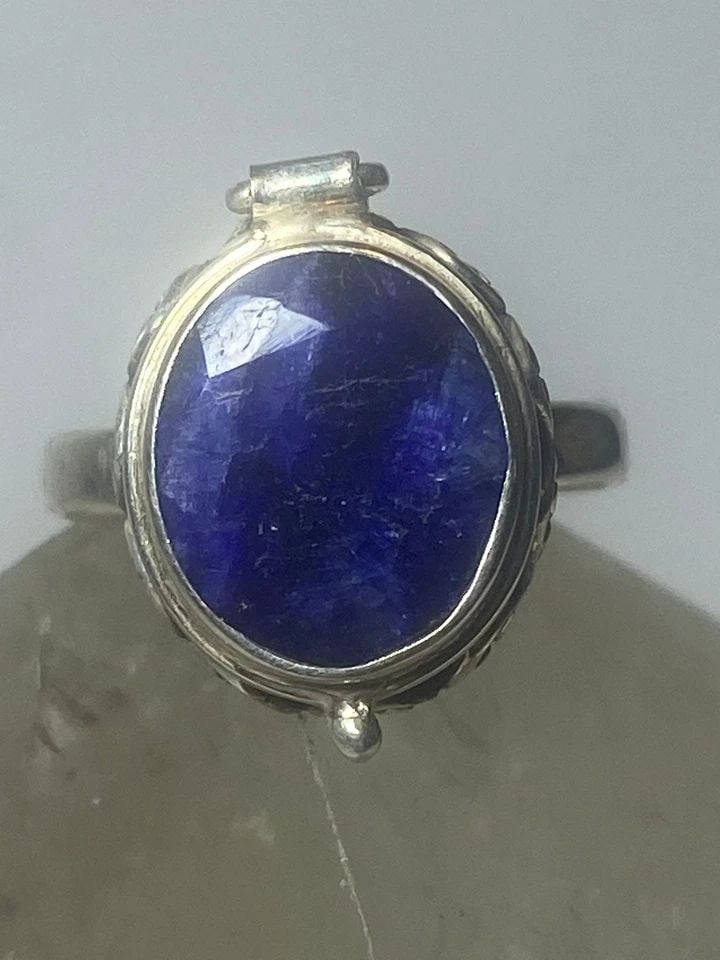 POISON RING BOHO BLUE STONE BAND STERLING SILVER WOMEN GIRLS: POISON RING BOHO BLUE STONE BAND STERLING SILVER WOMEN GIRLS Poison ring boho blue stone band sterling silver women girls Size 5.75 Between a size 5.75 and a size 6 Weight 5.3g Length. 5/8 Widest part