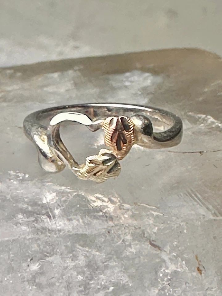 BLACK HILLS GOLD RING SIZE 2.75 HEART LEAVES PINKY CHILD BABY BAND STERLING (1 of 2)