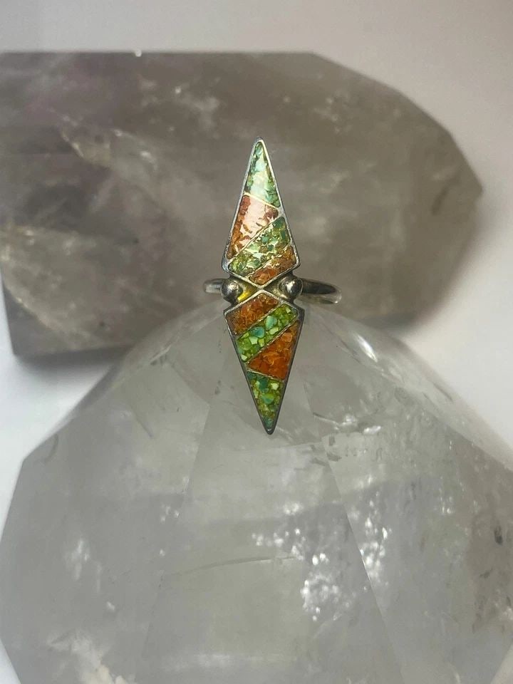 LONG TURQUOISE RING CORAL CHIPS NAVAJO STERLING SILVER WOMEN GIRLS: LONG TURQUOISE RING CORAL CHIPS NAVAJO STERLING SILVER WOMEN GIRLS long turquoise ring coral chips southwest Navajo sterling silver women girls Size 7.50 Weight 5.9g Length. 1 5/8" Width. 1/2" Thinnes