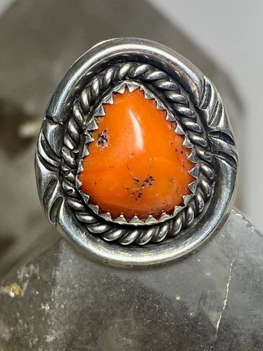 CORAL RING SIZE 6.75 NAVAJO STERLING SILVER WOMEN GIRLS: CORAL RING SIZE 6.75 NAVAJO STERLING SILVER WOMEN GIRLS Coral ring size 6.75 Navajo sterling silver women girls Size 6.75 Weight 5.3g Length 7/8" Width. 5/8" Thinnest part 1/8"
