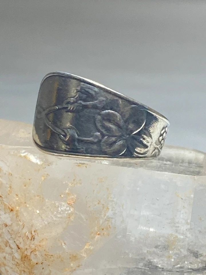 WISHBONE RING SPOON BAND 4 LEAF CLOVER GOOD LUCK STERLING SILVER WOMEN: WISHBONE RING SPOON BAND 4 LEAF CLOVER GOOD LUCK STERLING SILVER WOMEN Wishbone Ring spoon 4 Leaf Clover Good Luck band sterling silver women Size 6.50 adjustable Weight 5.2g Widest part of band 1/2" 