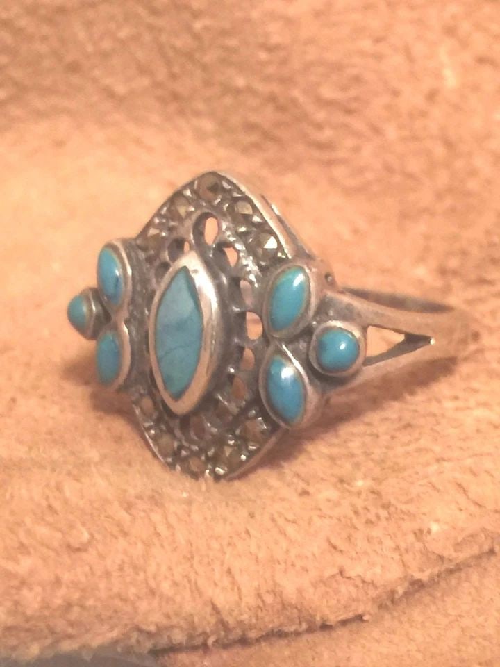 VINTAGE STERLING SILVER MARCASITE TURQUOISE RING SIZE 7.50 4.5G (1 of 2)