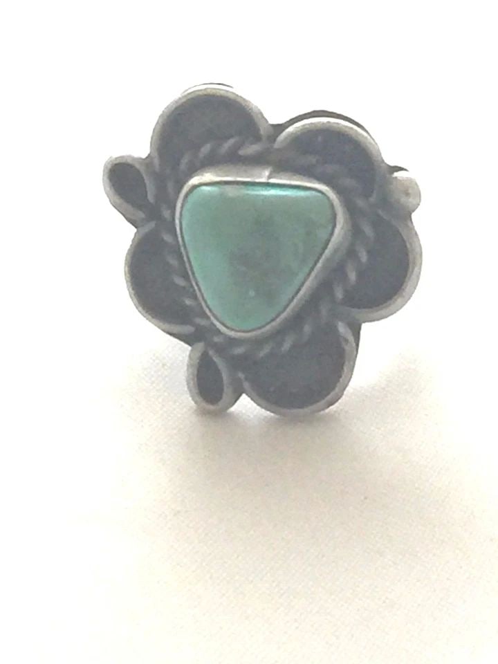 VINTAGE STERLING NATIVE AMERICAN TRIANGULAR NAVAJO TURQUOISE RING SIZE 4 6.9G (1 of 2)