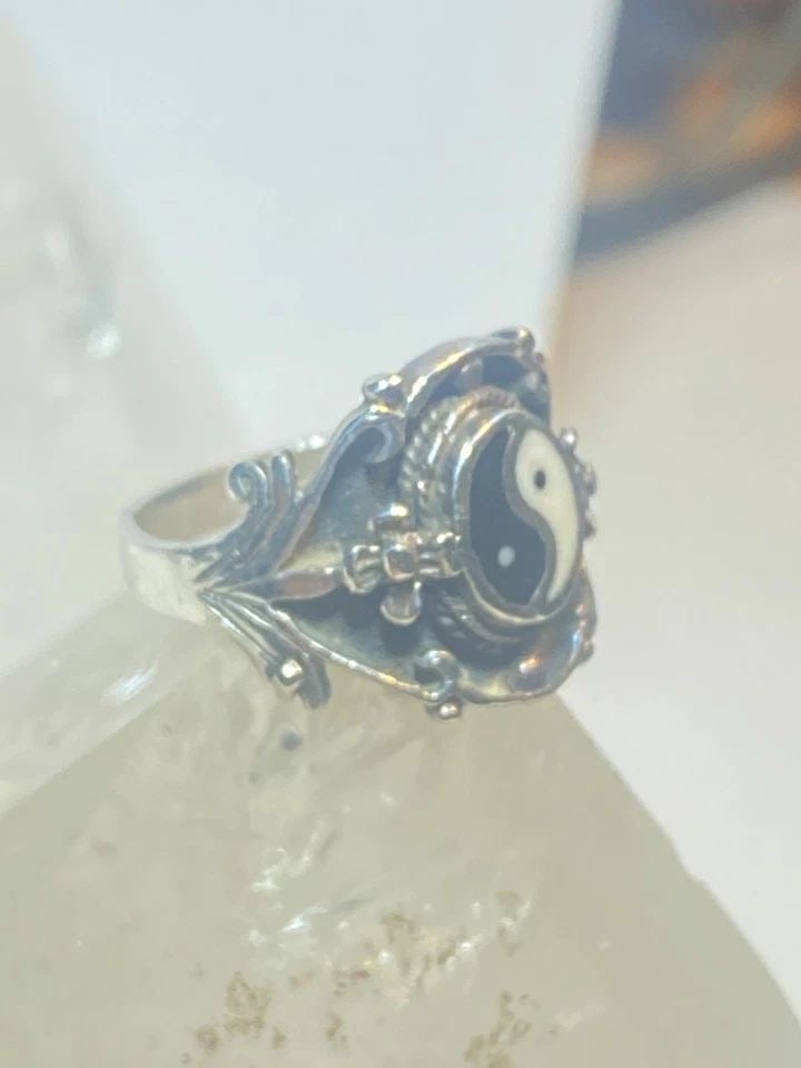 YIN YANG RING BLACK WHITE BAND STERLING SILVER WOMEN GIRLS (1 of 2)