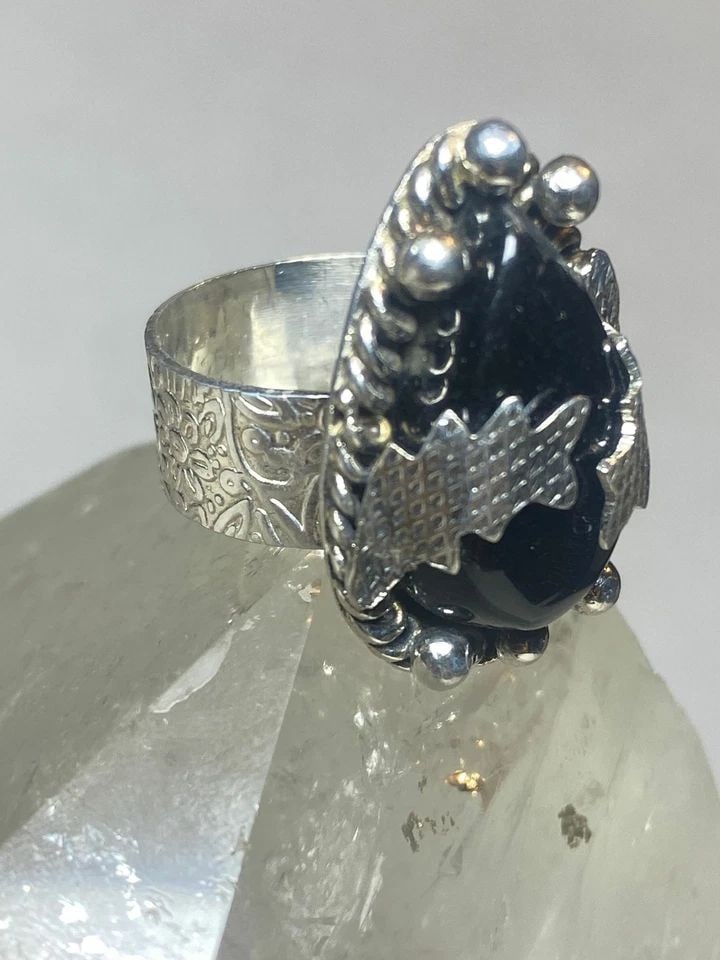 TEARDROP RING DEEP DARK BLUE PERHAPS A CATS EYE TYPE STONE BOHO STERLING SILVER (1 of 2)